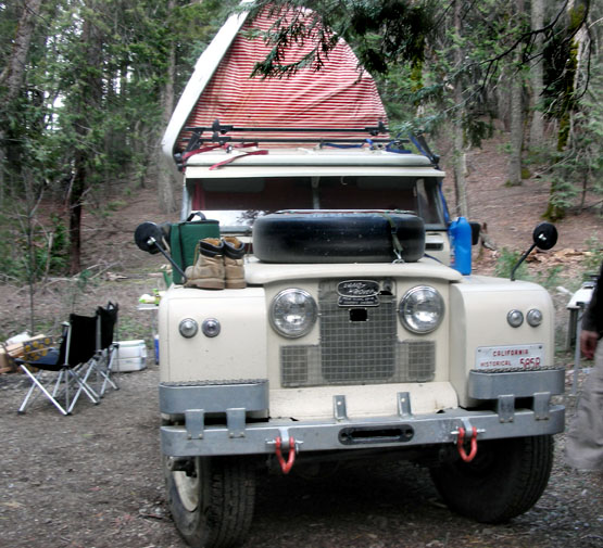 Land Rover Dormobile and Camel Tropy D110