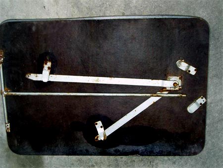 Land Rover Dormobile table LHD