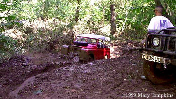 Land Rover in he mud