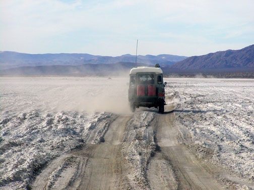 Land Rover Dormobile in Soda Lake