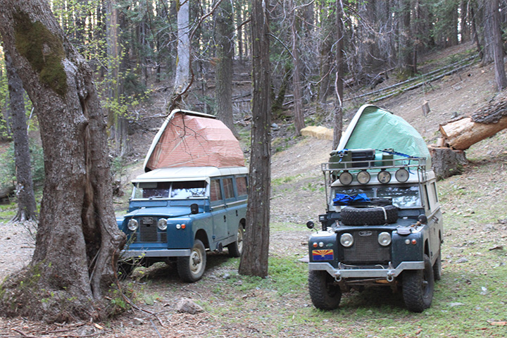 2 Land Rover Dormobile