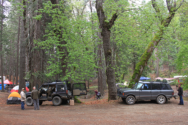 Land Rover camp