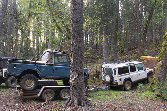 Land Rovers camping