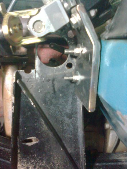 Upper steering column mount